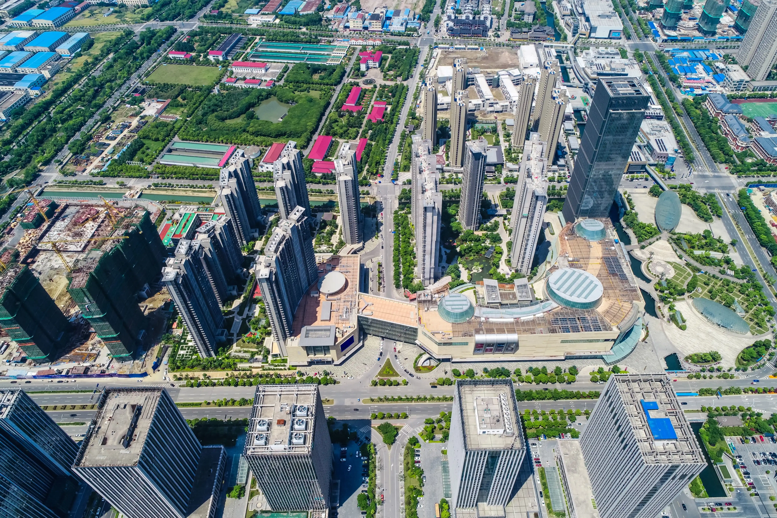 Urban Nature Meets High-End Living